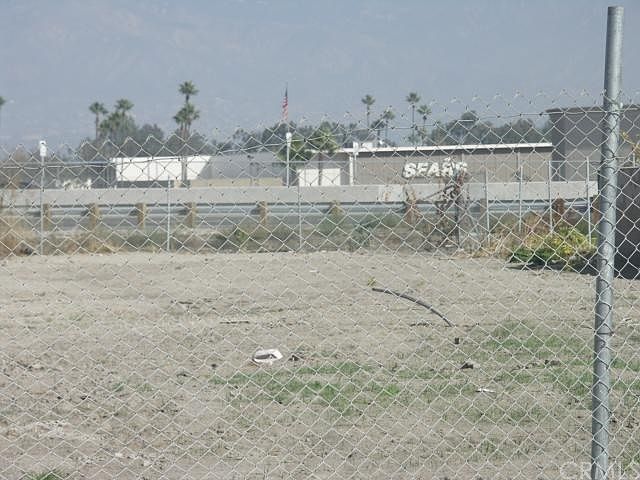 2nd image of 915 Scenic Dr