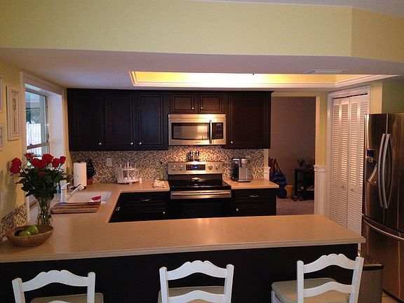 2nd image of 4052 Jonquil Cir S