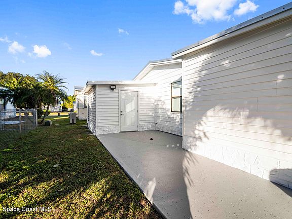4th image of 343 Macadamia Dr