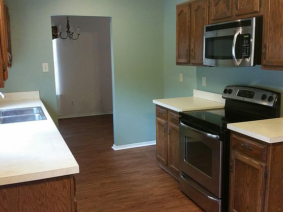 3rd image of 1629 Live Oak Dr