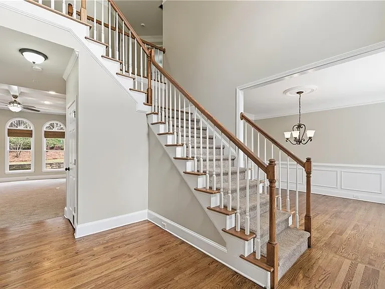 2570 Wood Creek Ct — Photo 8