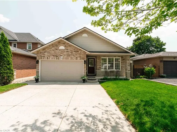 837 Upper Ottawa St, Hamilton, ON L8T 3V4
