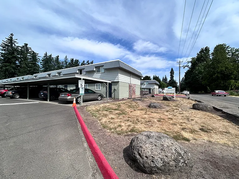 Canby Gardens Townhomes — Photo 32