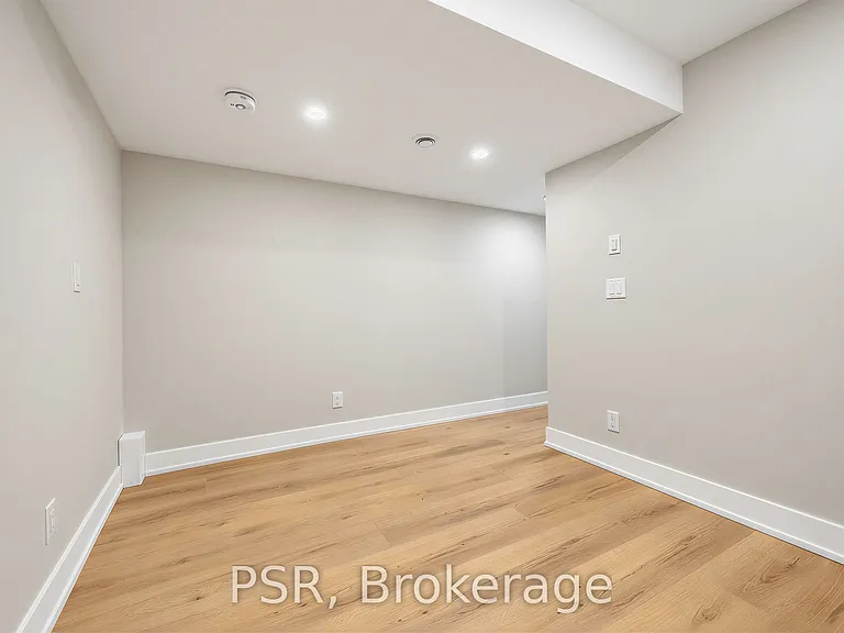99 Geoffrey St #BASEMENT — Photo 7