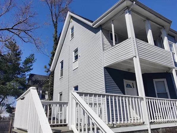 87 Auburn St, Brockton, MA 02302