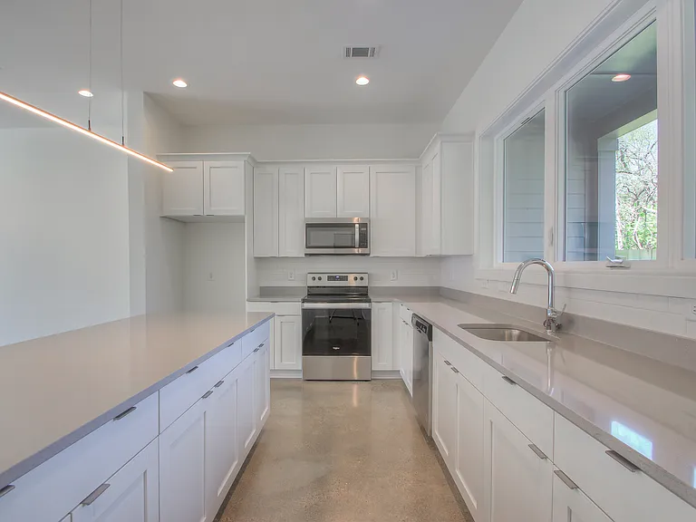 1540 Yarra St #1 — Photo 14