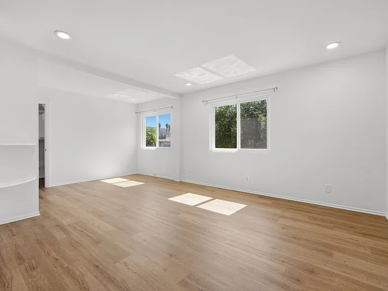 5658 Slicers Cir — Photo 30
