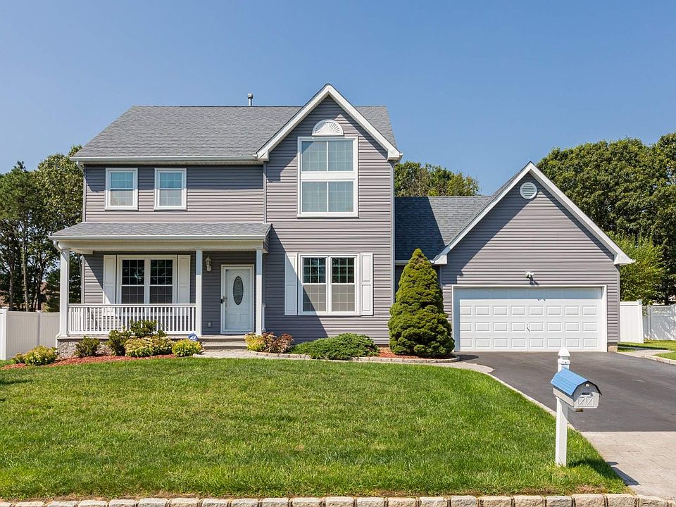 11 Summerfield Drive, Holtsville, NY 11742 Zillow