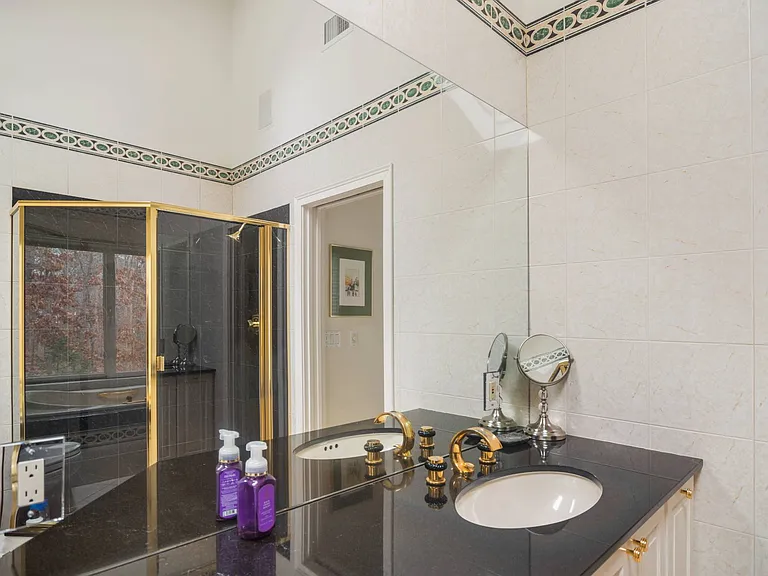14 Indian Pipe Dr — Photo 20