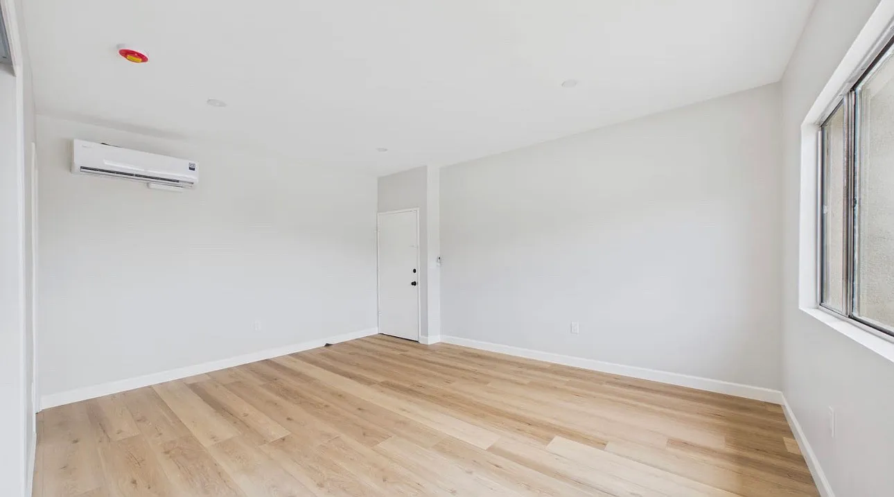 Studio, 467 sqft, $1,795 — Photo 3
