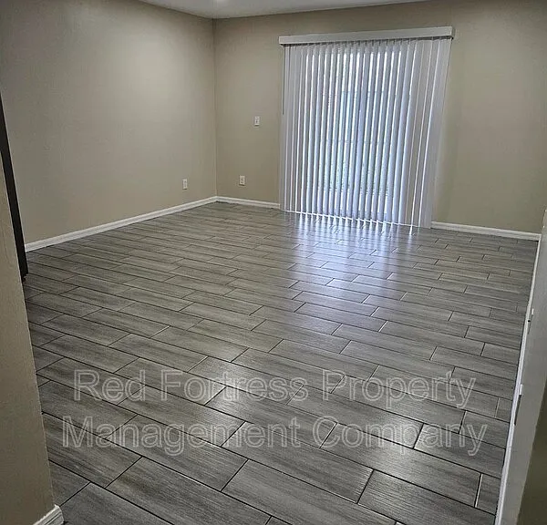 5319 27th St SW — Photo 3