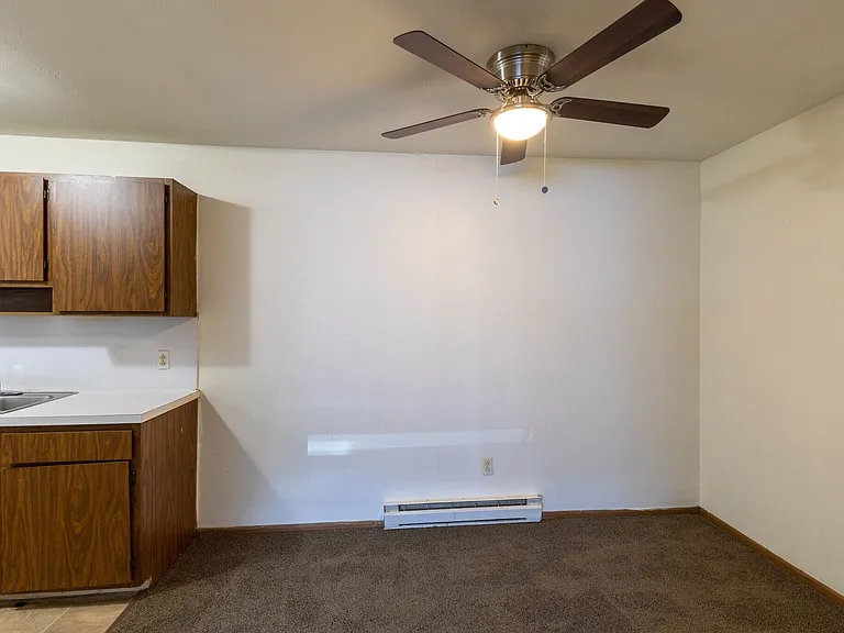 Parkside Apartments — Photo 14