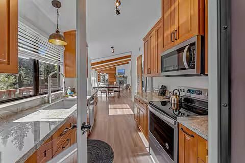 2nd image of 4175 Beaumont Rd #1