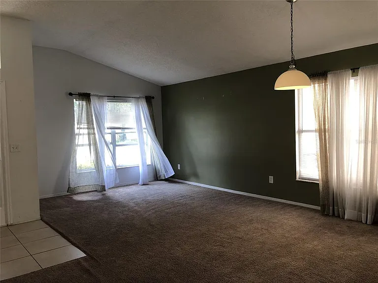 2673 Chatham Cir — Photo 2