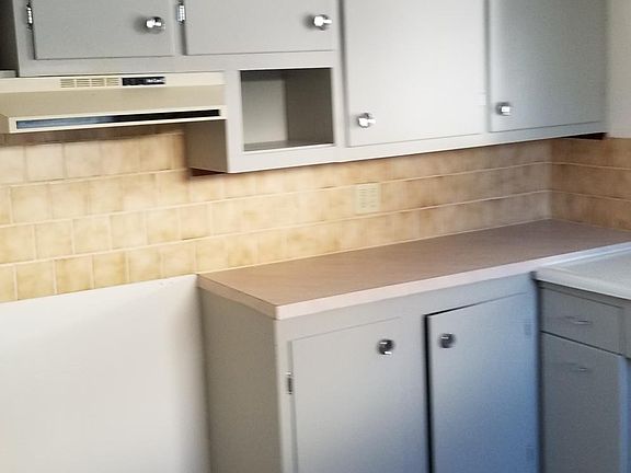 Kitchen (new stove will be installed here)