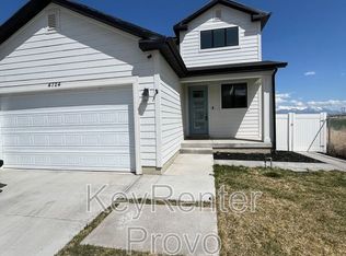 4724 E Lake Corner Dr, Eagle Mountain, UT 84005