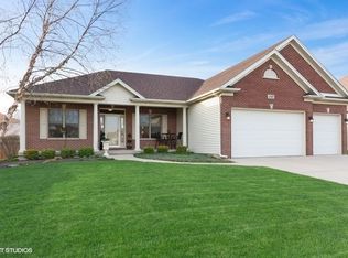 240 Schmidt Dr, Hampshire, IL 60140