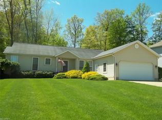 549 Old Coach Ln, Salem, OH 44460