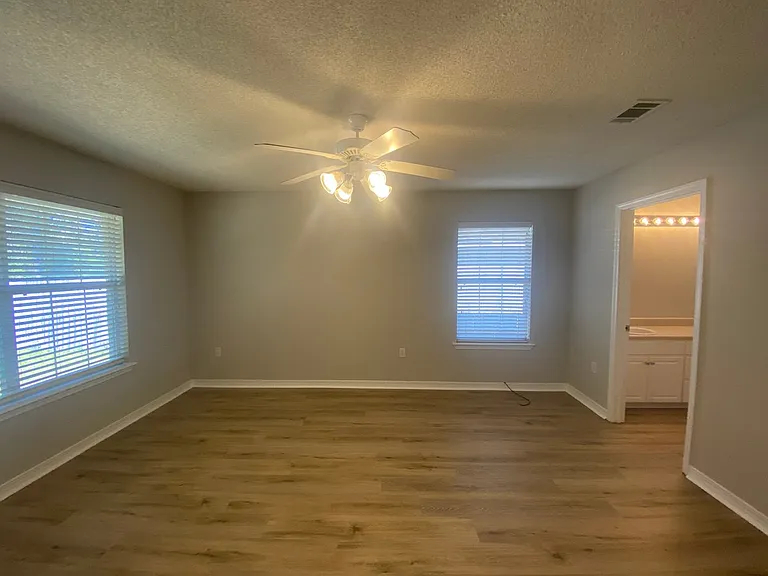 9676 Parker Lake Cir — Photo 15