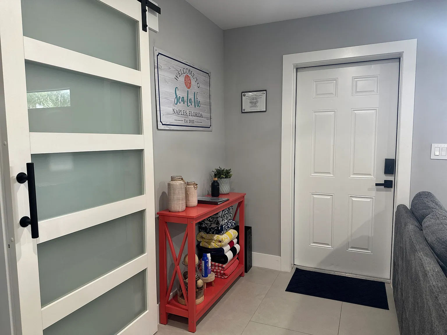 3 bed, 1020 sqft, $2,990 — Photo 2