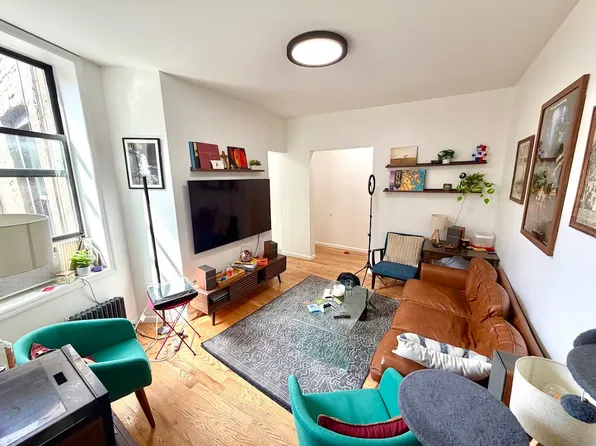 305 E 21st St #29A, New York, NY 10010