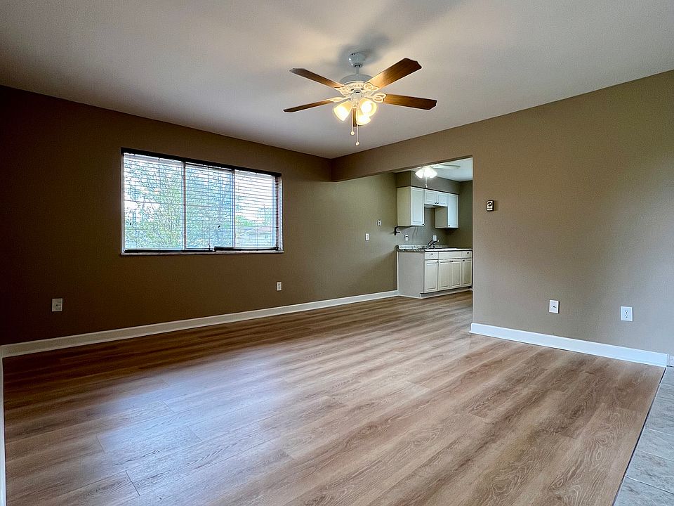 1st image of 15515 E Ten Mile Rd APT 1