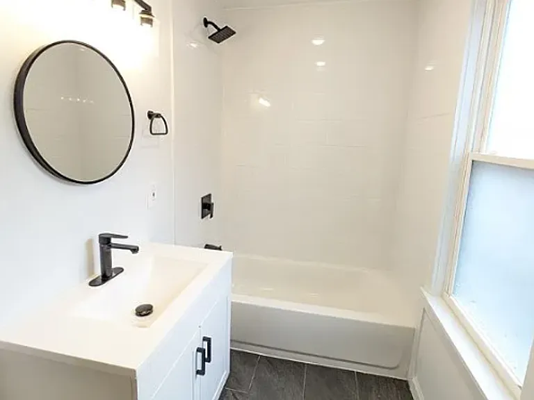 1911 Corning Ave — Photo 13