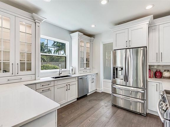 2nd image of 1352 Coconut Dr