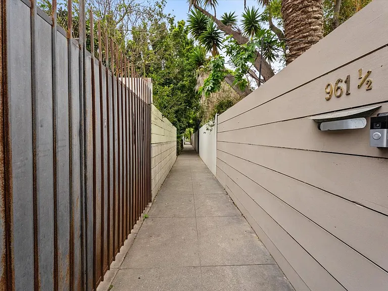 961.5 Marco Pl — Photo 13