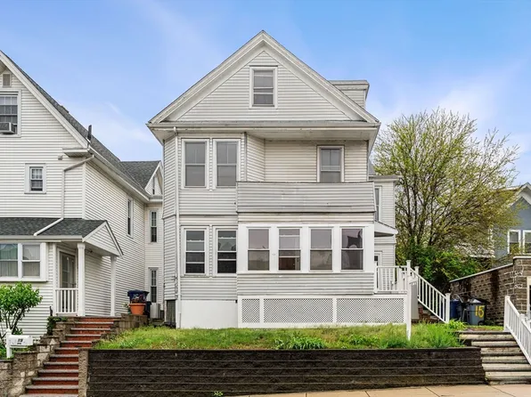 15 Saunders St, Allston, MA 02134