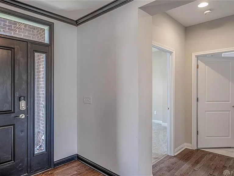 9501 Flatrock Dr — Photo 3