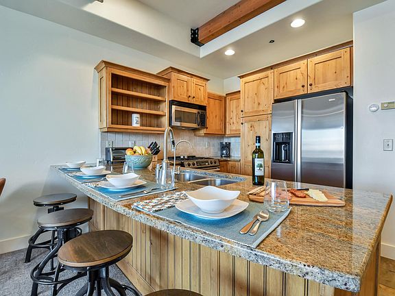 4th image of 6150 Park Ln S #35