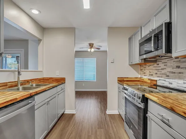 608 Waterwood Dr, Goose Creek, SC 29445
