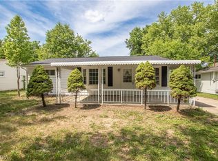 861 Oak St, Elyria, OH 44035