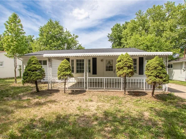 861 Oak St, Elyria, OH 44035