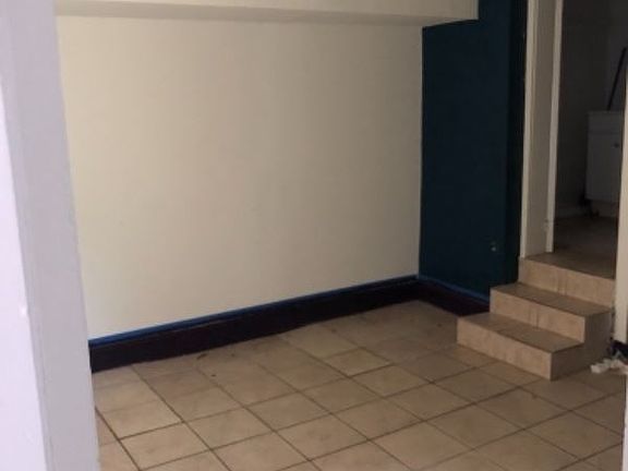 4th image of 666 N Terrace Ave