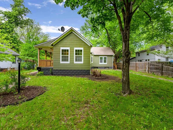 211 Poplar St, Halstead, KS 67056