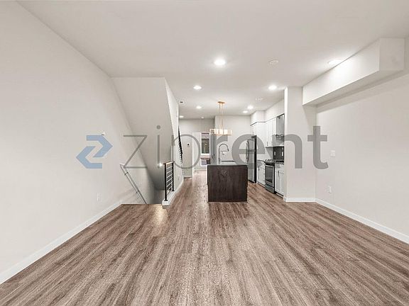 5th image of 1588 139th Ct NE #1588