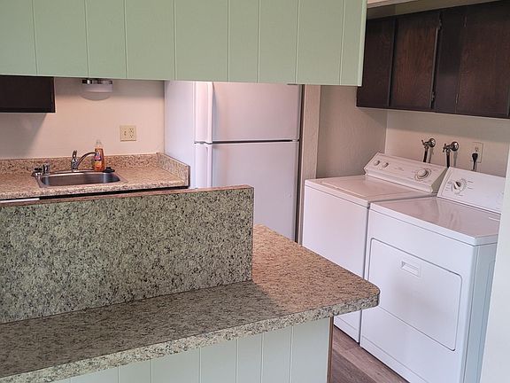 3rd image of 4425 23rd Ave SE #B