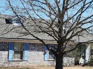 416 Birchwood St, Azle, TX 76020