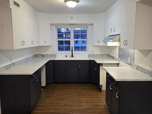 4th image of 402 W 15th Ave