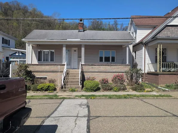 225 Sinclair Ave, Yorkville, OH 43971