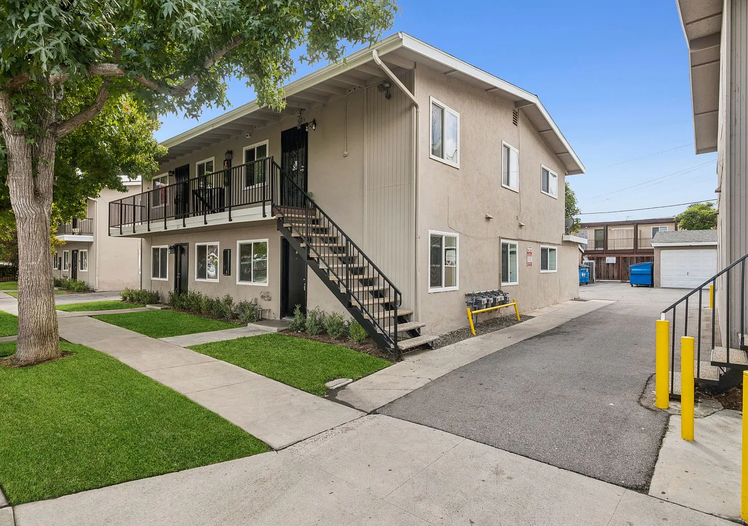 Bland-121 E. Bay Street — Photo 1