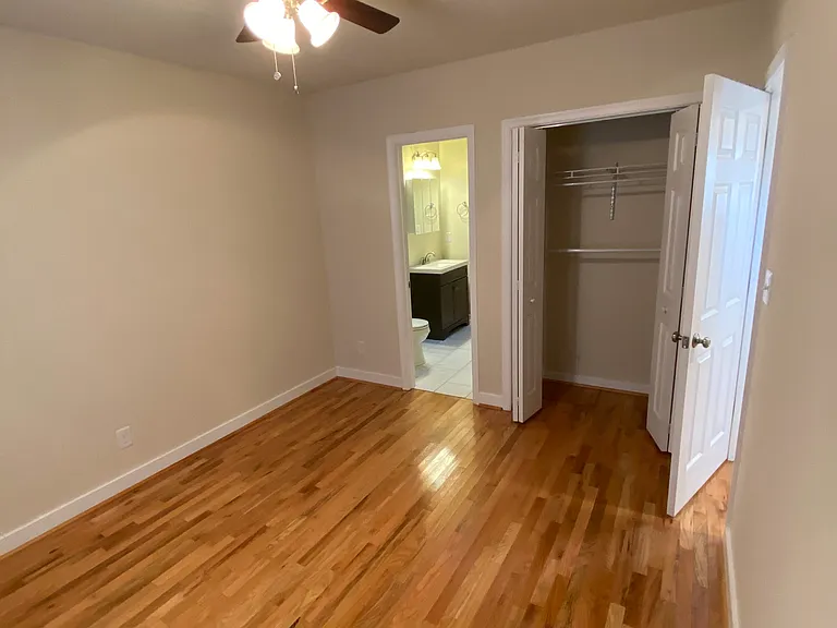 3200 Rosewood Ave — Photo 21