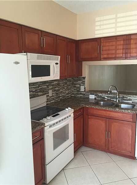 1st image of 17 Fleming Ct