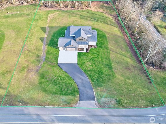 2nd image of 26807 3rd Avenue NE