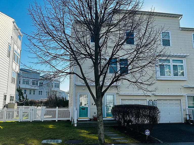 7207 Catamaran Way #2 — Photo 12