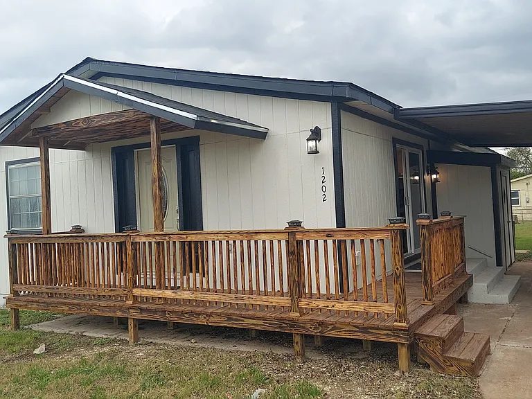 1202 Anna Lee Dr — Photo 4