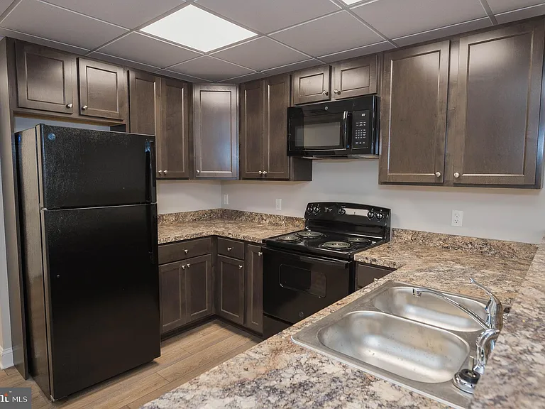 123 Bateman St #2-206C — Photo 19