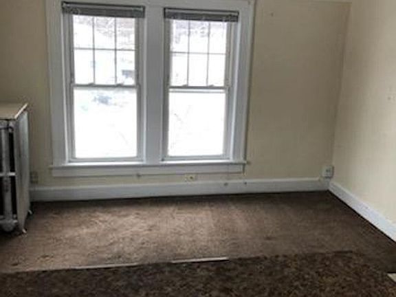 4th image of 38 Paige Pl #38